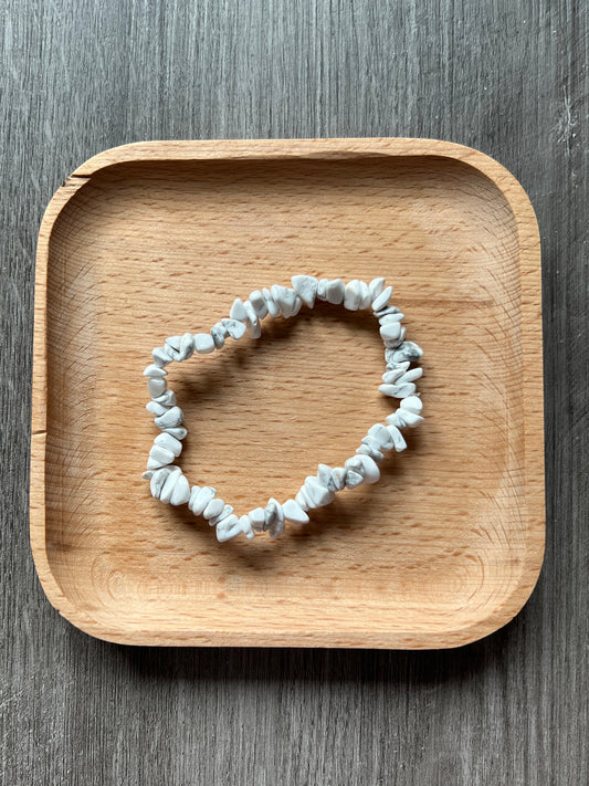 Howlite Chip Bracelet