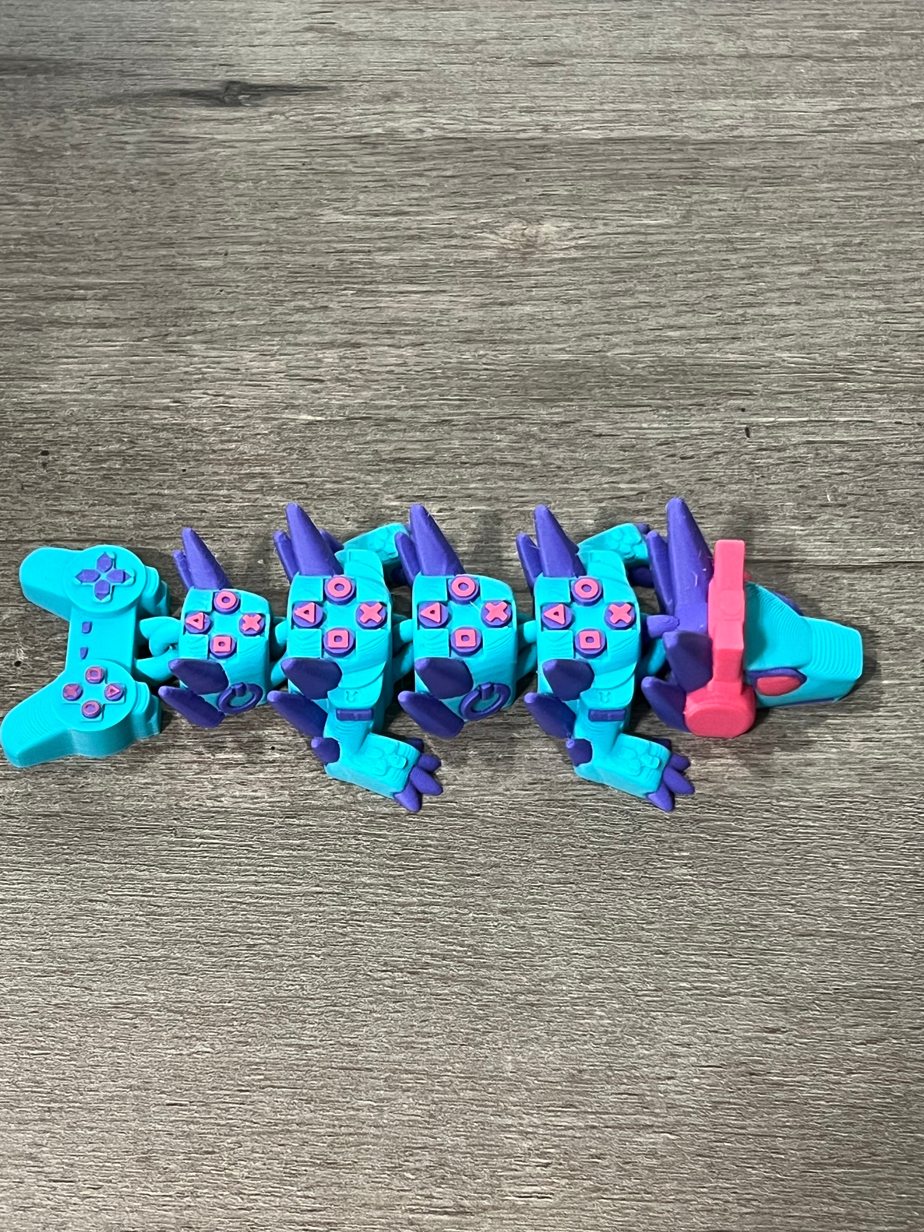 Girl Gamer Dragon - Small - 3D Print