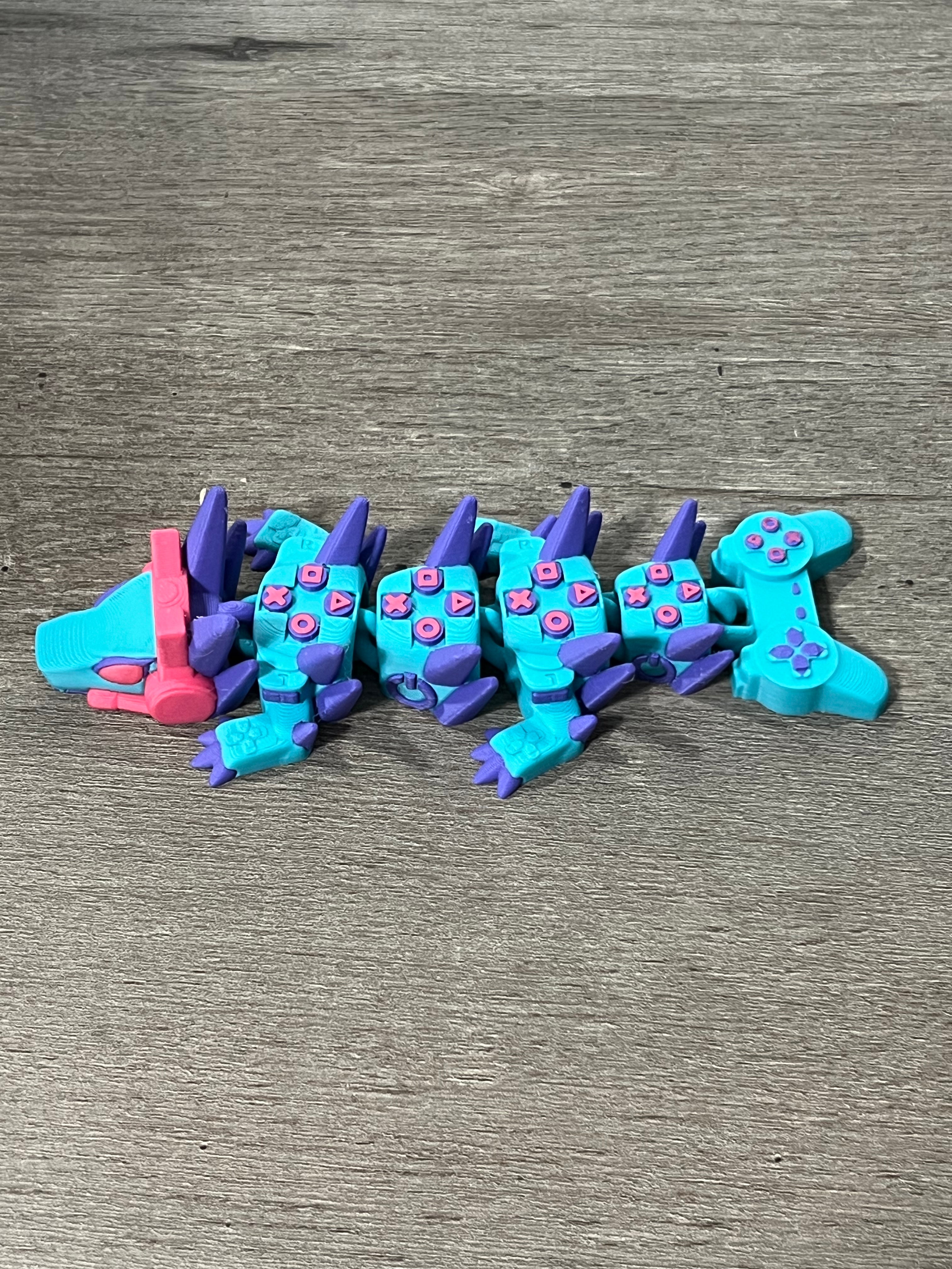 Girl Gamer Dragon - Small - 3D Print